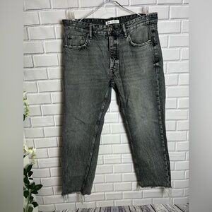 Zara denimwear Men’s gray wash Jeans/size 34